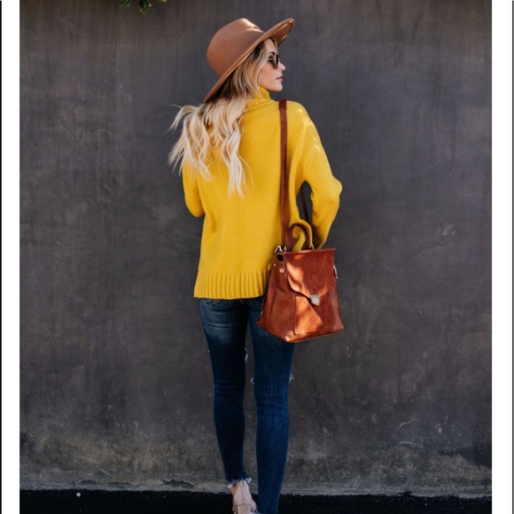 KIKO Chunky Turtleneck Sweater - Picture 5 of 8